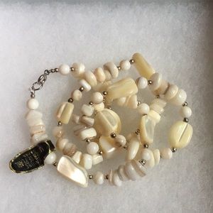Vtg Genuine Mother of Pearl Shell /Stone Necklace